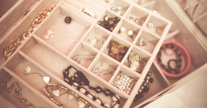 How to Declutter Your Jewelry Box