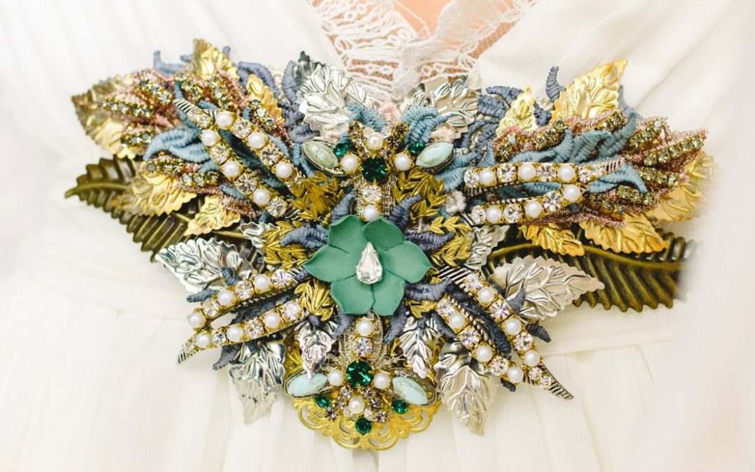 What to Do with Grandma’s Valuable Vintage Brooches?