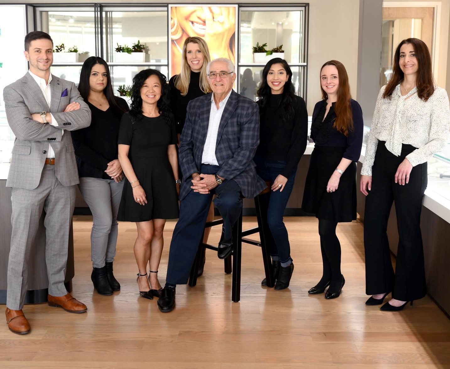 Meet Your Private GIA-Certified Diamond Buyers Team Houston's private GIA-certified diamond buyers team in our local showroom since 1978. Providing secure nationwide jewelry and engagement ring valuations.